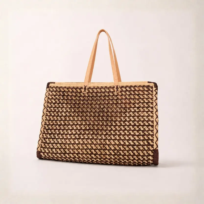 [110.028] Sac artisanal en raphia damier